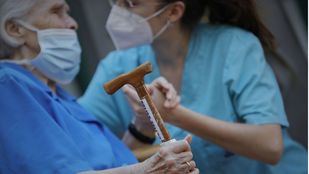 Trabajadores de residencias denuncian falta de personal y pruebas diagnósticas