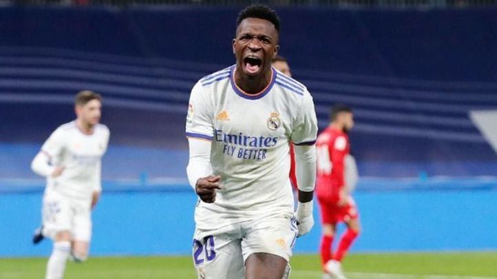 Vinicius celebra su gol