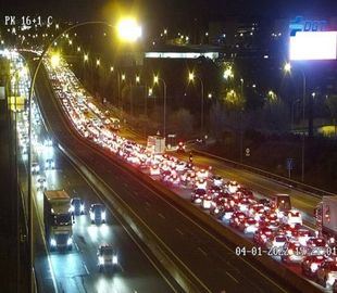 Cuatro heridos leves en un accidente múltiple en la A-6