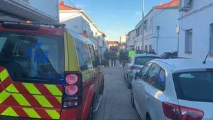 Una mujer de 65 años es rescatada de un incendio en Lucero