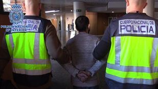 Detenido un hombre por atracar dos veces el mismo banco de Chamberí con un machete