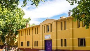 El riesgo de derrumbe pone fin al Espacio Vecinal de Montamarta en San Blas