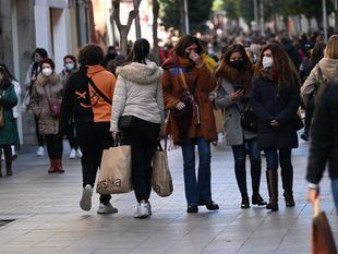 La 'ola Ómicron' da tregua: 10 días de descensos en la incidencia