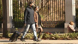 La mascarilla dejará de ser obligatoria en exteriores este jueves