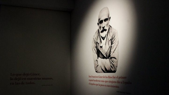Foto de archivo de una exposición dedicada a Francisco Giner de los Ríos, creador y director de la Institución Libre de Enseñanza.