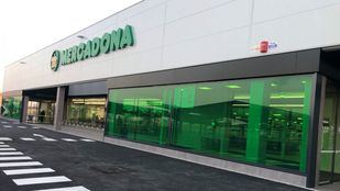 Entrada nueva tienda eficiente de Mercadona en Rivas Vaciamadrid