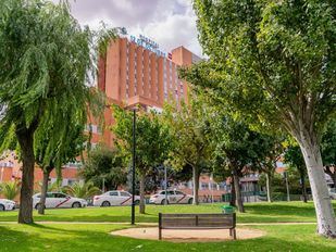 Reducción de contagios y leve aumento de los ingresos por Covid en Madrid