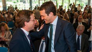 Almeida ensalza la "altura moral" de Casado: "Otro hubiera evitado ir al Congreso"