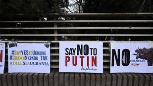 La política madrileña se solidariza con el pueblo ucraniano