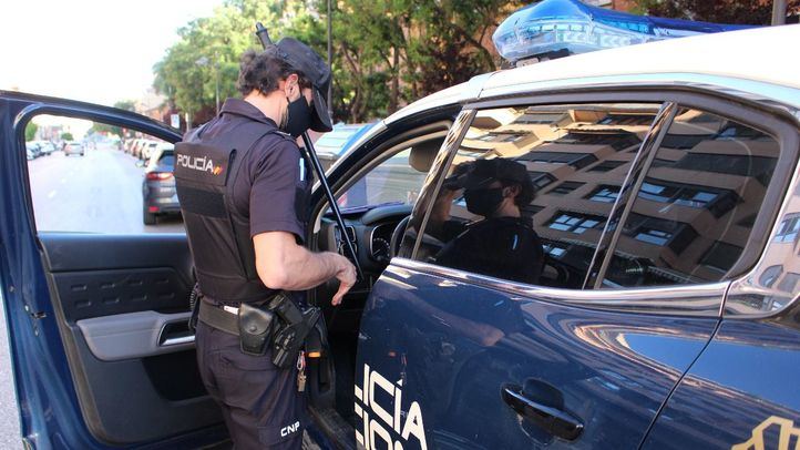 Foto de archivo: Agente de la Policía Nacional