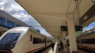 La realización de trabajos en la infraestructura obliga a ajustar el horario de dos trenes Madrid-Jaén