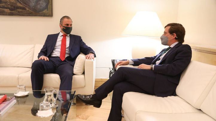 Reunión del alcalde de Madrid, José Luis Martínez-Almeida, con el portavoz del Grupo Municipal Vox, Javier Ortega Smith