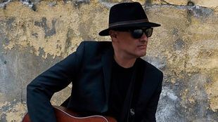 Videoclip en exclusiva de 'Disturbios en el corazón' de Javier Sólo junto a Rebeca Jiménez