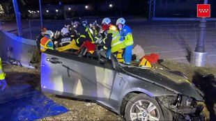 Un hombre, grave tras chocar su coche contra un árbol en Alcobendas