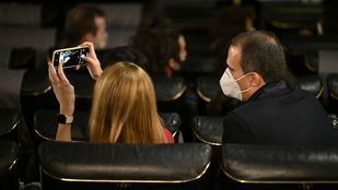 La mascarilla desaparecerá en interiores el próximo 20 de abril
