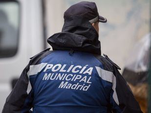 Arrestado por maltratar y drogar a su mujer e hijos en Villaverde Alto