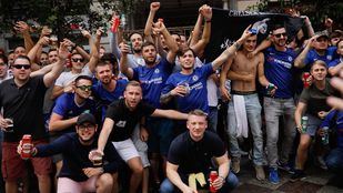 Amplio despliegue de seguridad para recibir a los aficionados del Chelsea este martes