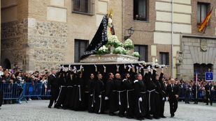 La Virgen de la Soledad recorre las calles de la capital