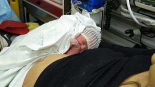 Una mujer da a luz a primera hora del día en plena A-3