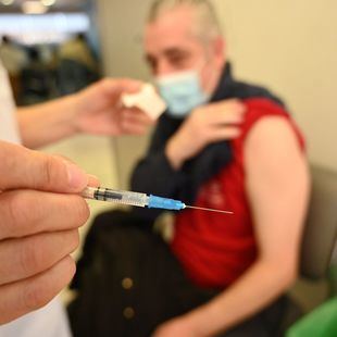 La incidencia Covid en mayores de 60 años se mantiene al alza en Madrid con 323 casos