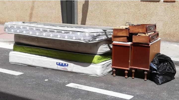 Basura en las calles de Pradolongo