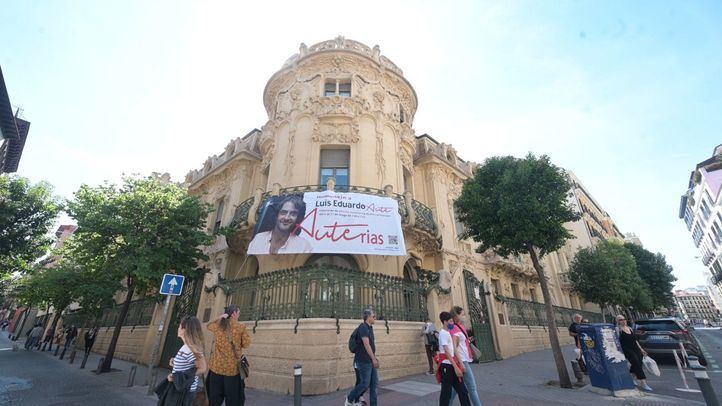 Exposición homenaje al cantautor Luis Eduardo Aute en la sede de la SGAE