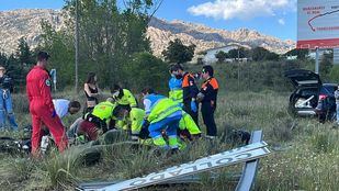 Emergencias atiende a los ciclistas arrollados