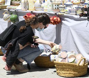 La capital recupera su tradicional Feria de la Cacharrería por San Isidro
