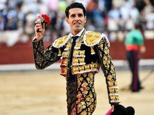 Orejita para Talavante en un mano a mano con Ortega