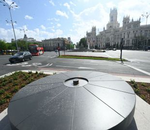 Reparado el pebetero que homenajea a las víctimas de la pandemia en Cibeles