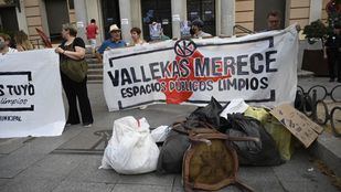 Vecinos de Puente de Vallecas se quejan de la suciedad