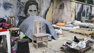 Un vertedero frena la excavación de casas bombardeadas junto a Peironcely, 10