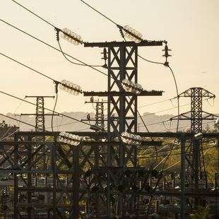 El precio de la luz cae más de un 15 por ciento este domingo