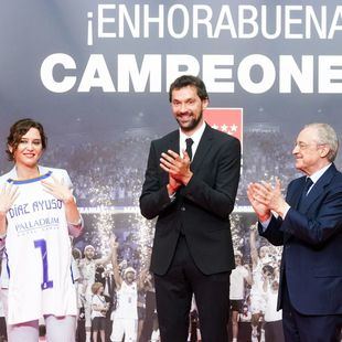 El Real Madrid de baloncesto, recibido con honores