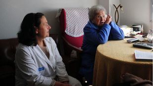 Madrid reforma el Servicio de Ayuda a Domicilio