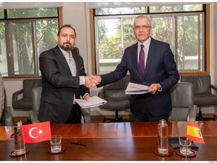 Renfe alquila dos trenes de lujo a un operador privado turco para operar el Cappadocia Express