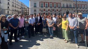 Lobato encabeza en Sol una concentración de alcaldes y portavoces socialistas por la reapertura de los SUAP