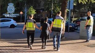 Arrestadas por robar por el método de la siembra a clientes de bancos en Móstoles