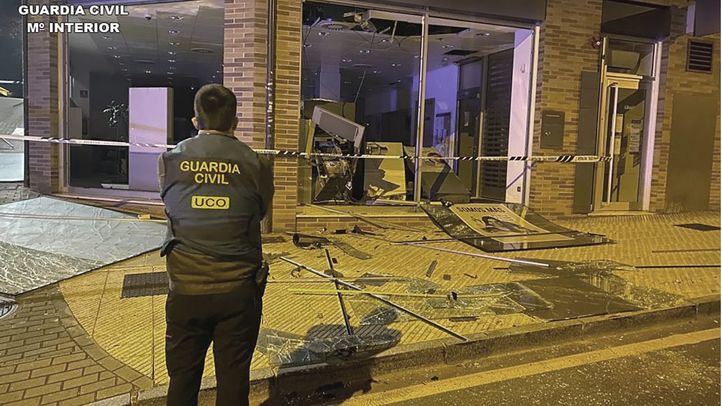 La Guardia Civil en la operación contra la banda que atacaba bancos con explosivos