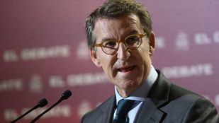 Feijóo admite que la propuesta de dar becas a rentas altas genera una "discusión razonable"