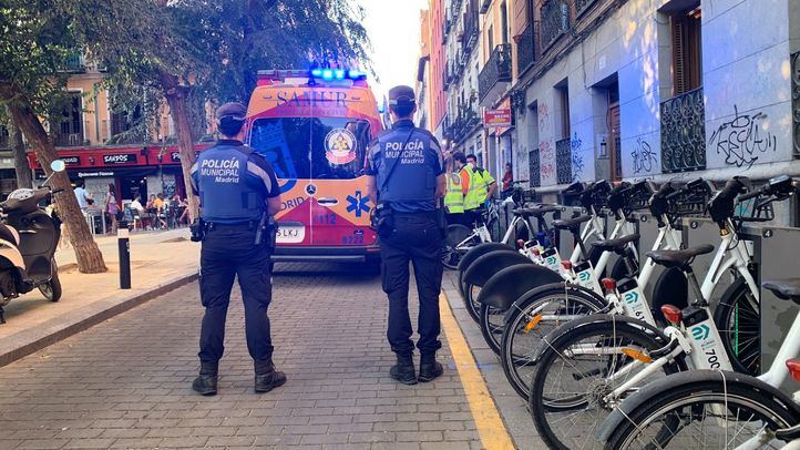Grave un hombre de 60 años al sufrir un golpe de calor en la plaza del Dos de Mayo