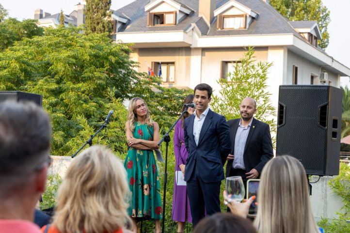 Multitudinaria asistencia al acto solidario protagonizado por la abogacía madrileña