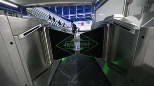 Metro modernizará tornos y máquinas de billetes en 137 estaciones