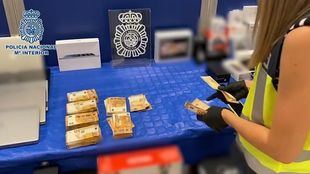 Detenidos 25 jóvenes por estafar a Amazon más de medio millón de euros