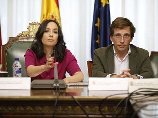 Nuevo encontronazo entre el alcalde y la delegada por la condena a Chaves y Griñán