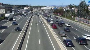 La instalación de una pasarela sobre la A-6 obligará a cortar la vía esta noche