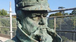 Comienza la restauración del monumento a Martínez Campos