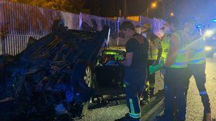 Herido grave tras volcar con su coche en la M-30