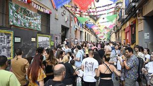 Madrid celebra las fiestas de San Cayetano entre bailes y limonada