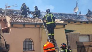 Extinguido un incendio en una vivienda unifamiliar de Usera
